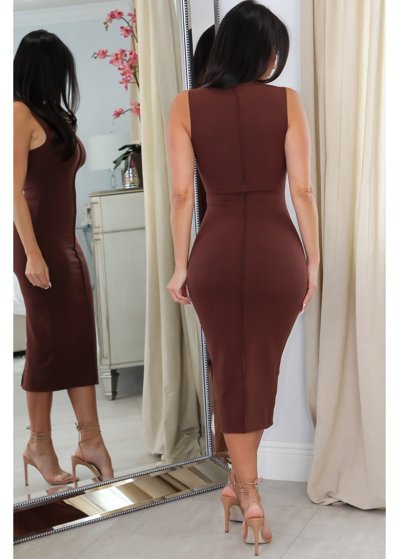 6750 Sleeveless Midi Dress