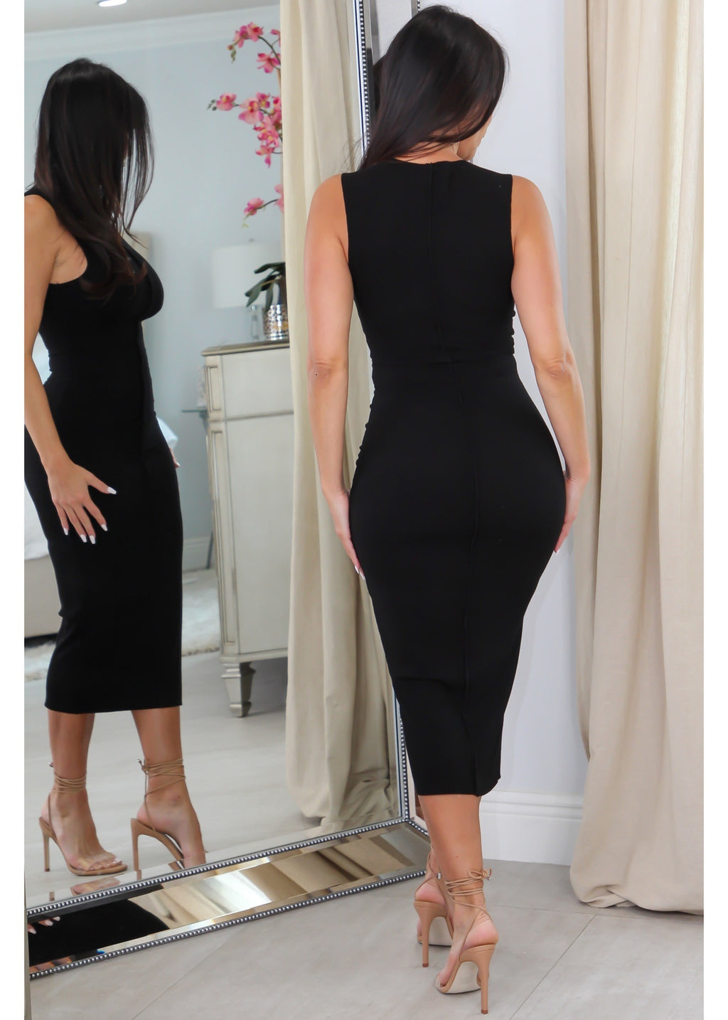 6750 Sleeveless Midi Dress