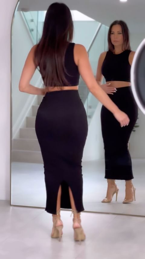 3353 Cropped Top and Midi Slit Skirt Set