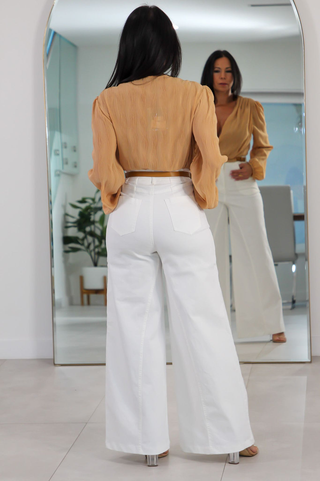 24082 Chic Belted Bliss Blouse