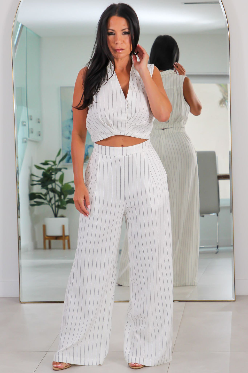 1142 White Breeze Set