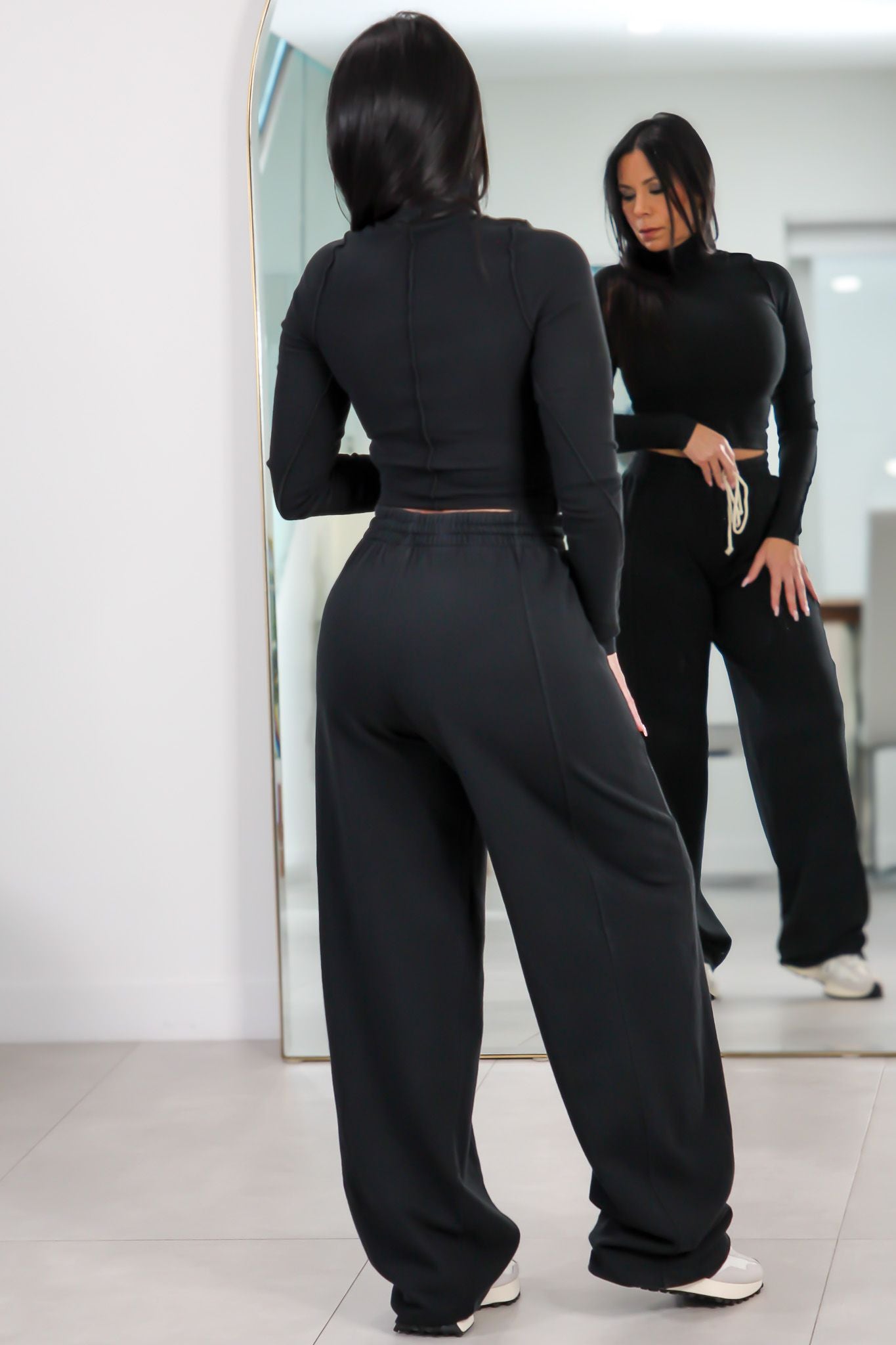 3915 Vintage Luxe Jogger Set