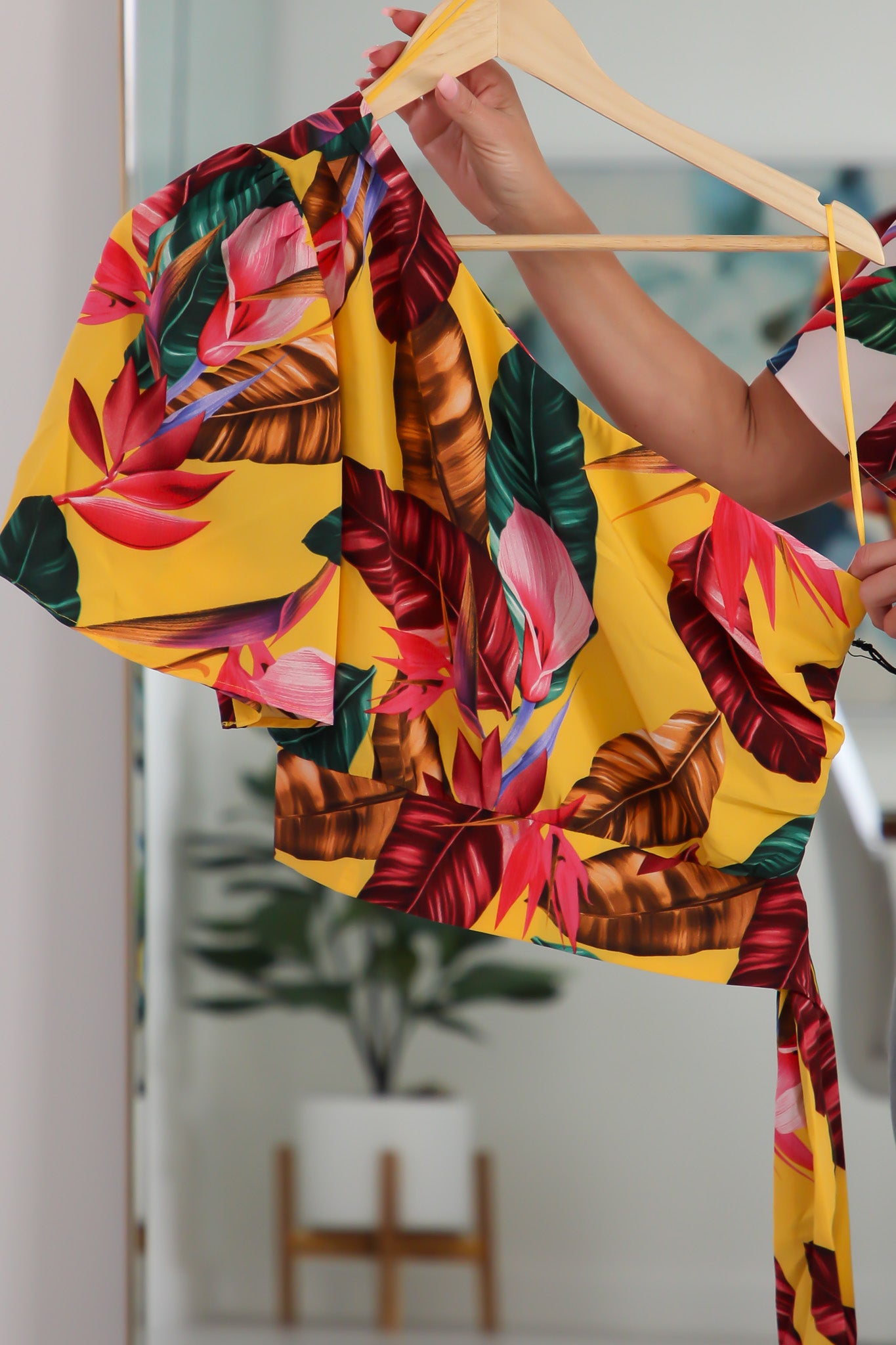 31378 Island Muse One-Shoulder Top