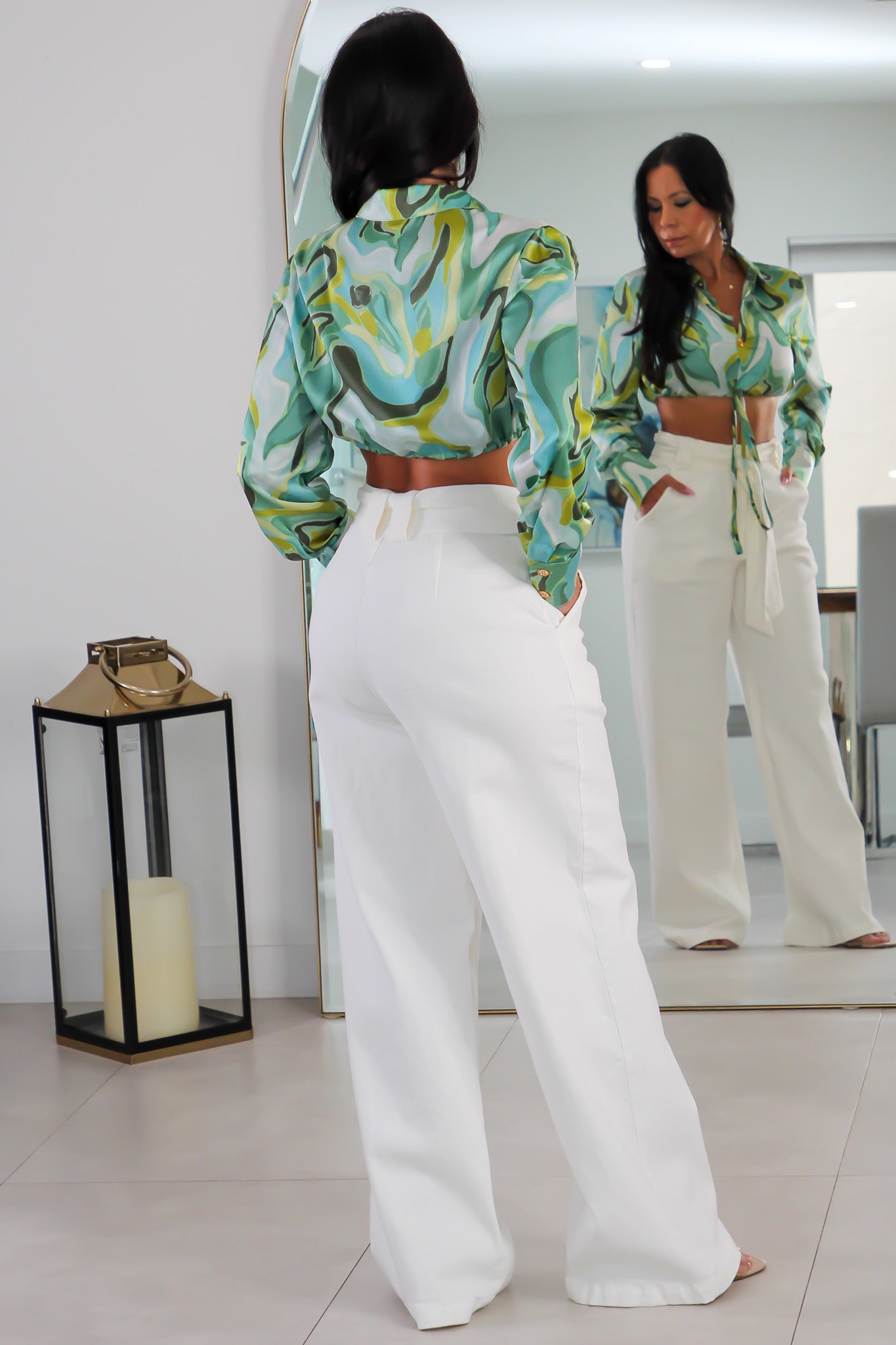 22044 Tie Front Crop Top